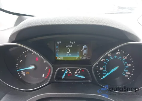 2016 Ford Escape S z USA, uszkodzony, nr VIN 1FMCU0F77GUB97852